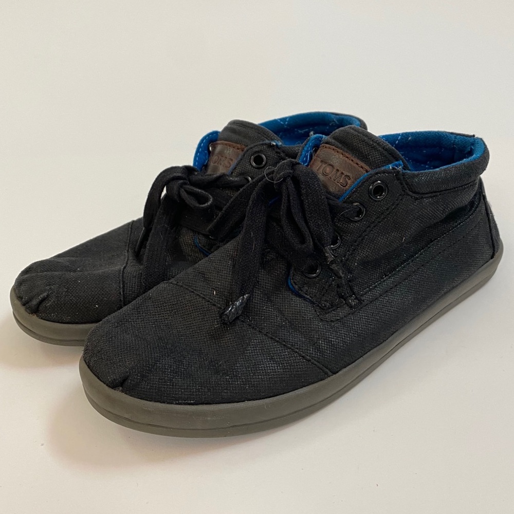 Toms Cordones Denim Sneaker Size 8